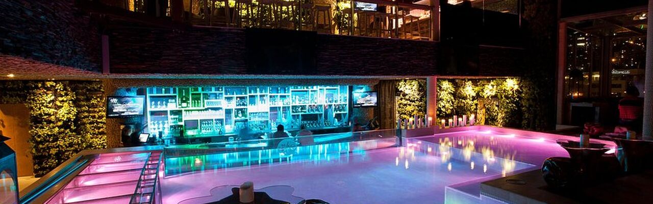 Envy Rooftop Mesas VIP